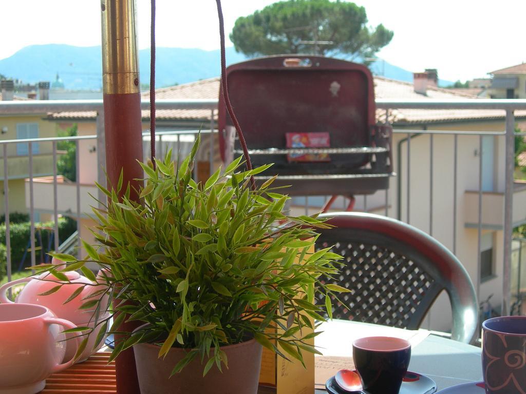 La Rondine Apartman Lucca Szoba fotó