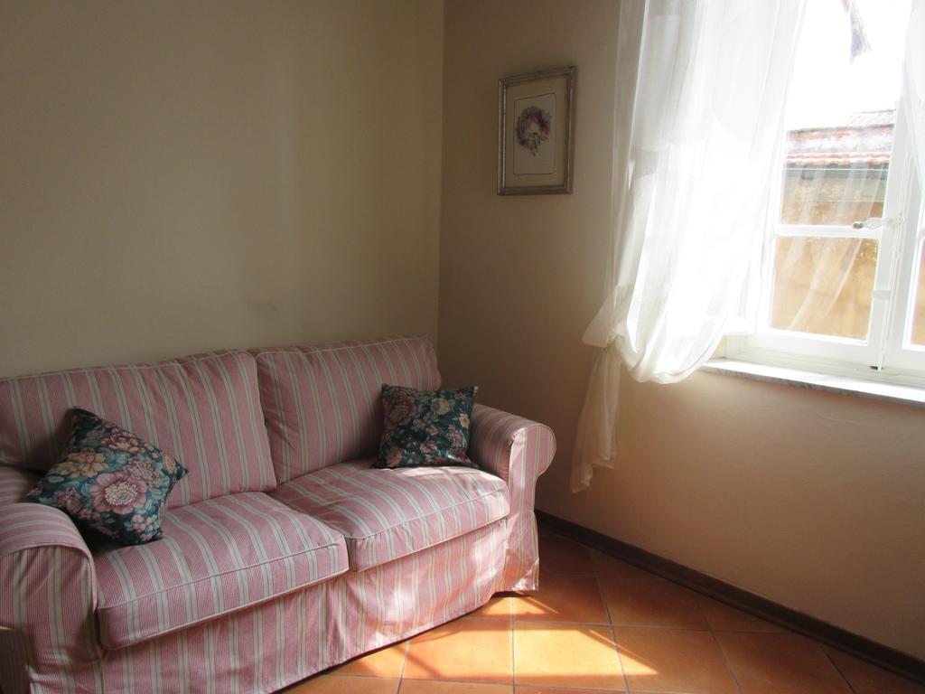 La Rondine Apartman Lucca Szoba fotó
